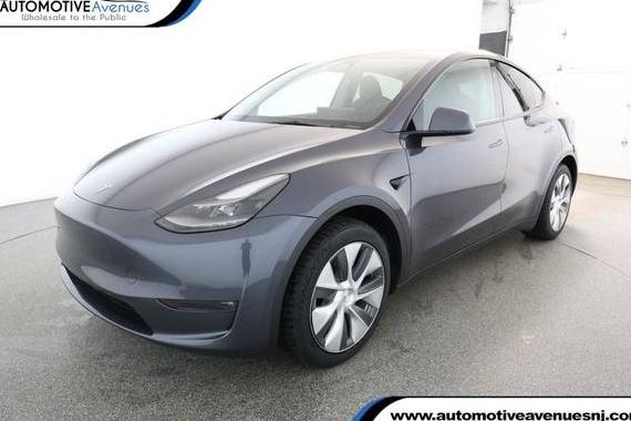 TESLA MODEL Y 2023 7SAYGDED0PF923353 image